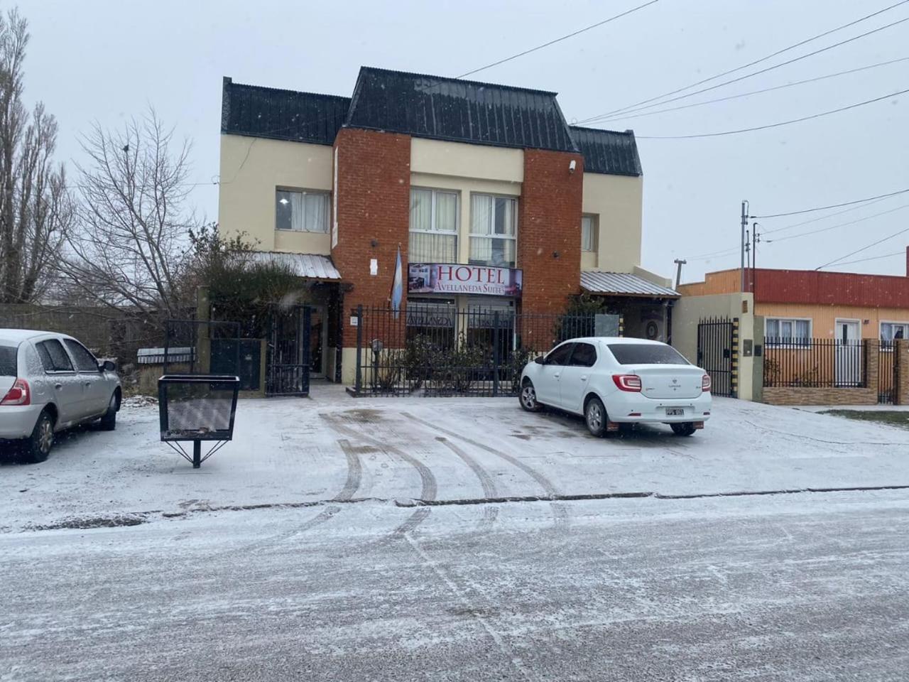 Avellaneda Suites Río Gallegos Eksteriør bilde